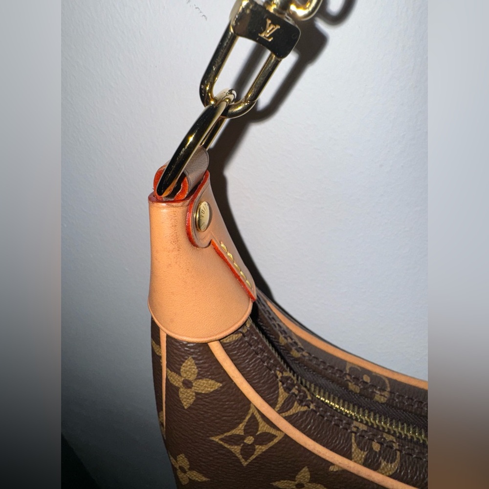 Louis Vuitton Loop Bag - Picture 8 of 16
